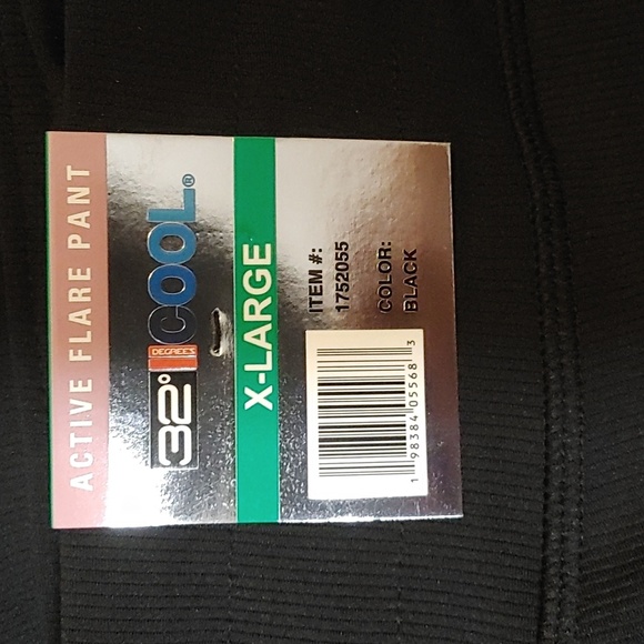 NWT 32 Degrees Women's active Flare Black Pant - Picture 4 of 8